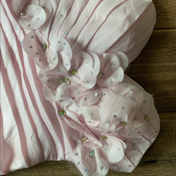 Blush Pink Prom Dress Size 2 - Picture 2 of 6